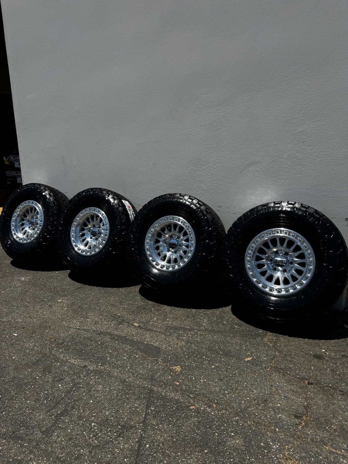 Set Of 4 New KMC KM552 IMS 6x5.5 17