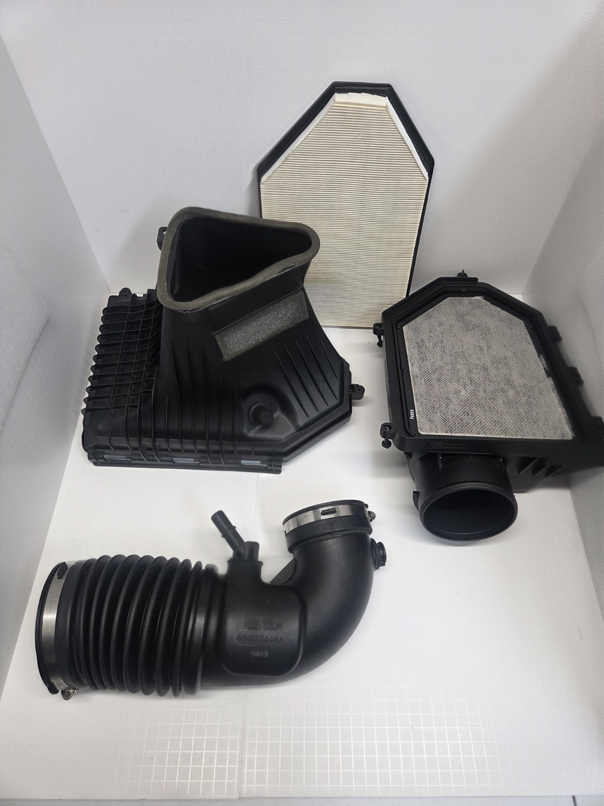 Oem 2020-2023 Dodge Charger,challenger Chrysler 300 Hemi Airbox Intake Used