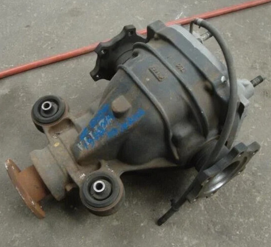 2004-2006 Infinity QX56 3.357 Ratio Rear Axle Differential Carrier Assembly