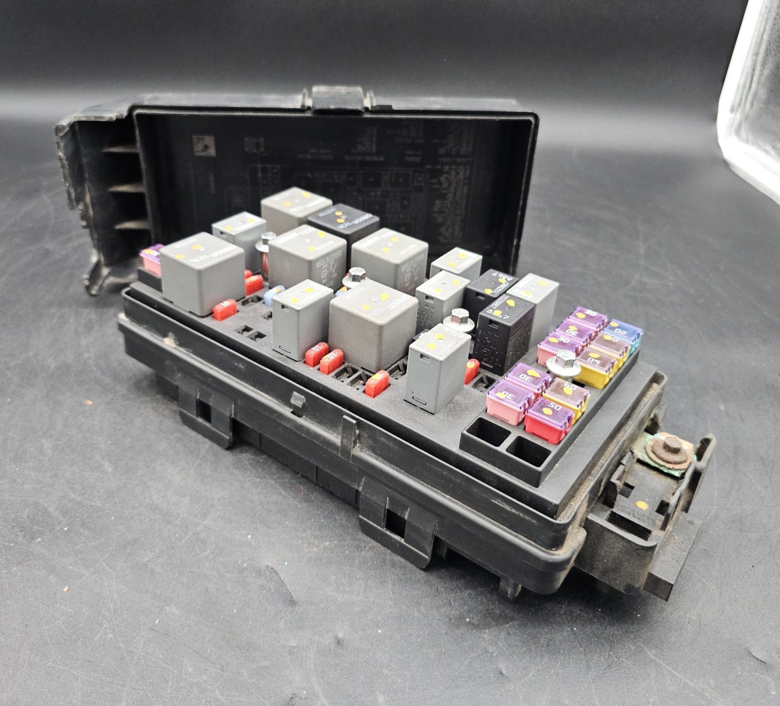 🏅  2007 Saturn Aura 3.5L  Fuse Box Relay Module  W/out  Fog Lights  15859578 🏅