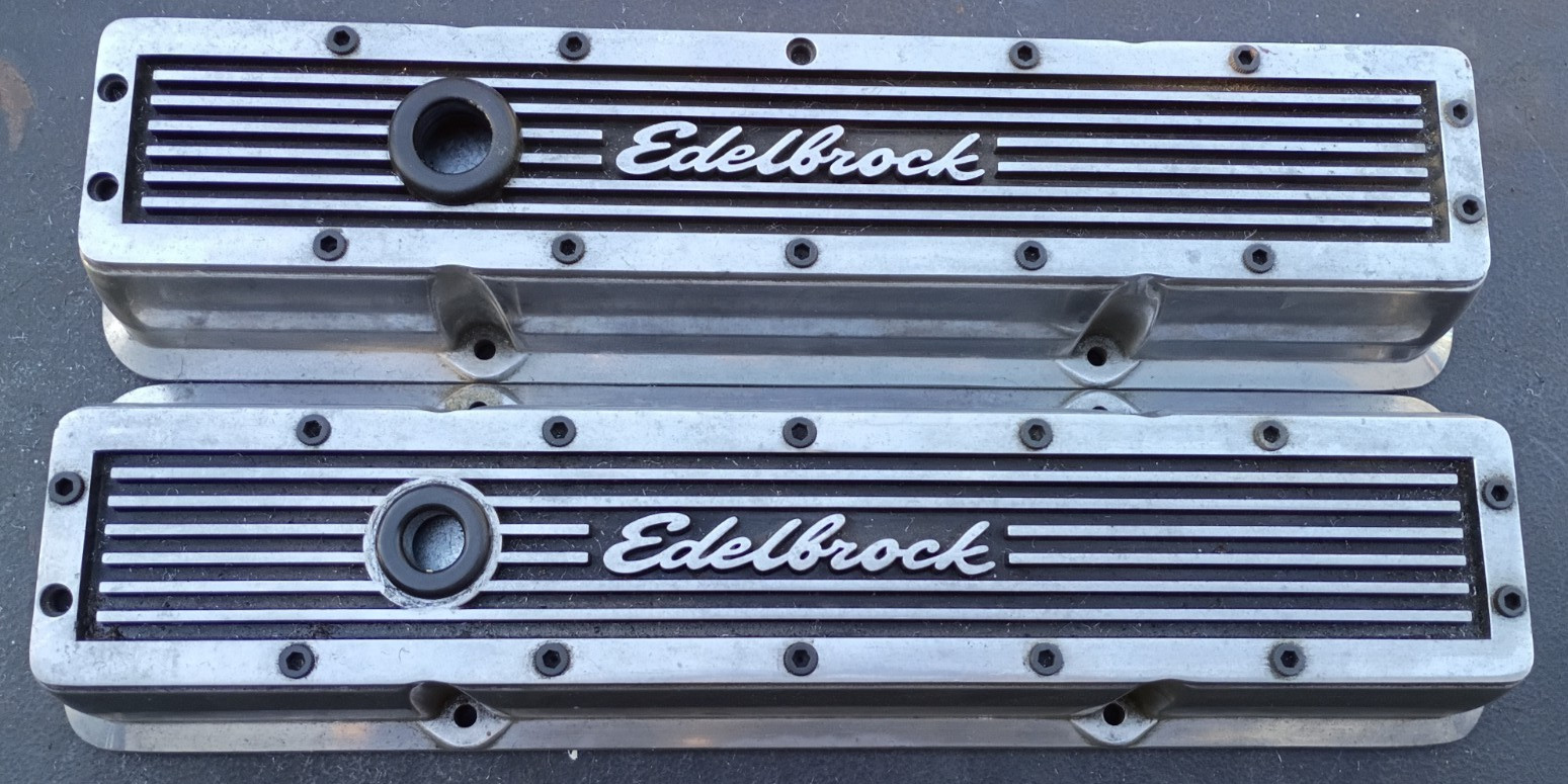 Edelbrock Elite Series SHORT Finned Aluminum Valve Covers SBC Small Block 4262