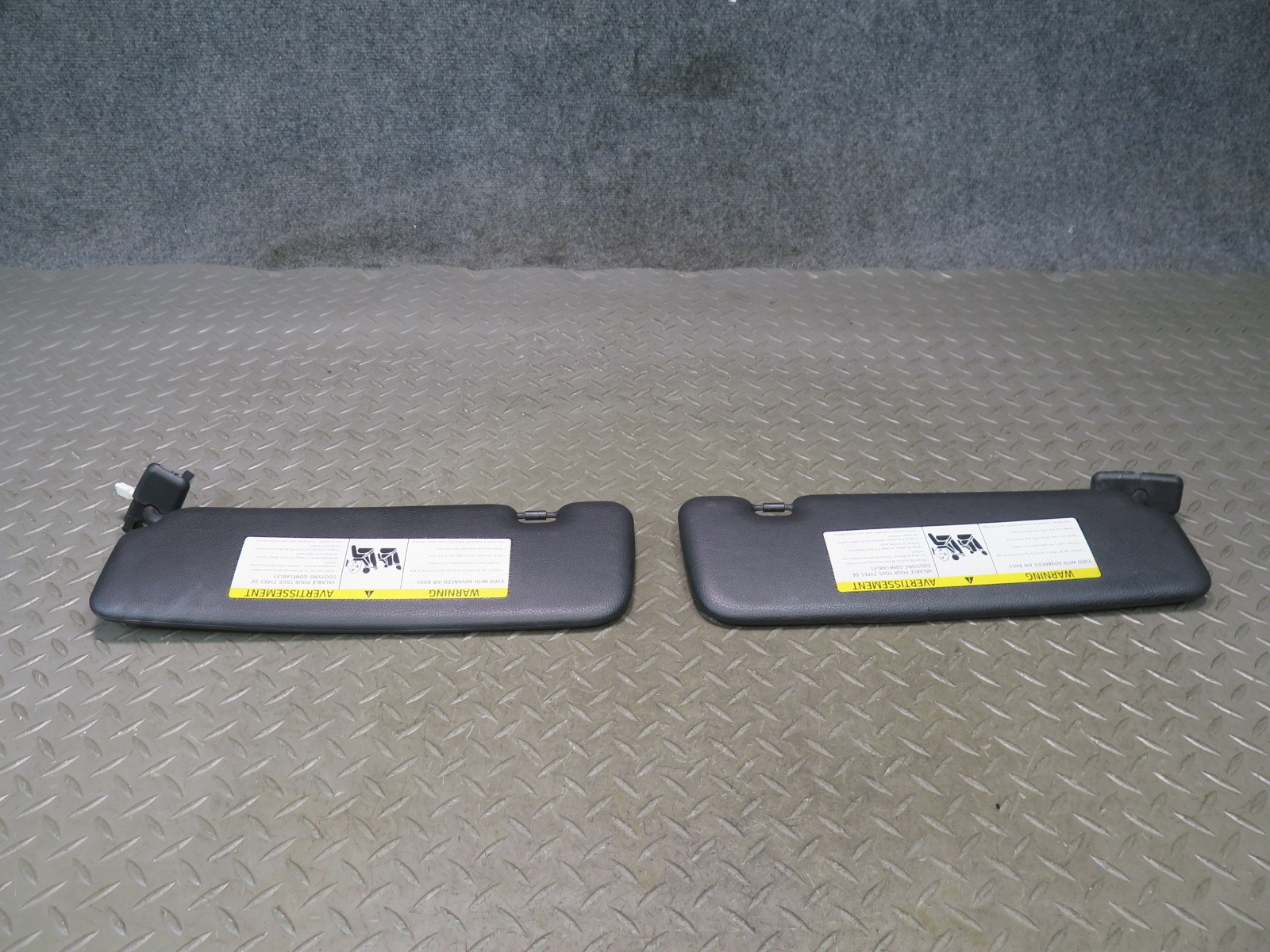 2015-2020 BMW F33 F83 M4 CONVERTIBLE SET OF 2 FRONT LEFT & RIGHT SUN VISOR BLACK