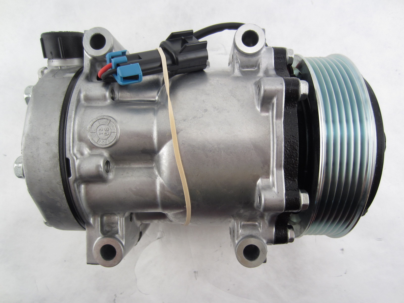 RYC Remanufactured AC Compressor EG708 Replaces Sanden 4475, 4756