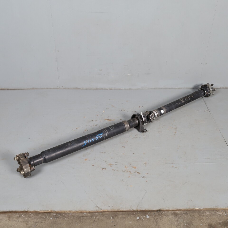 1997-2001 BMW 740i Rear Driveshaft Propeller Shaft 26101229324 OEM 1997-2001 BMW 740i Rear Driveshaft Propeller Shaft 26101229324 OEM