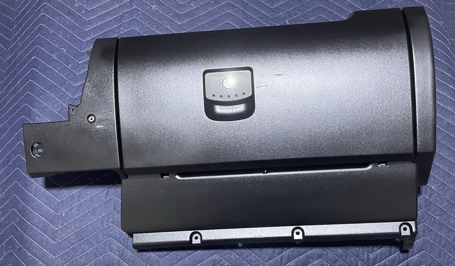 1998-2010 OEM Volkswagen VW Beetle Dash Glove Box Compartment W/ Aux BLACK