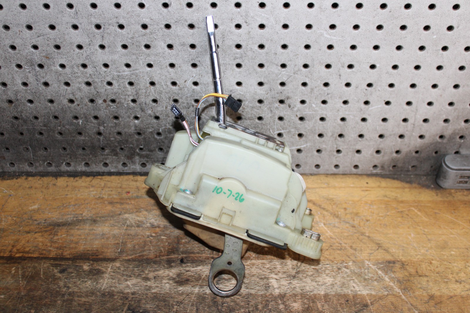 2002 Mercedes Benz W203 C320 Floor Shifter Assembly 2032674924