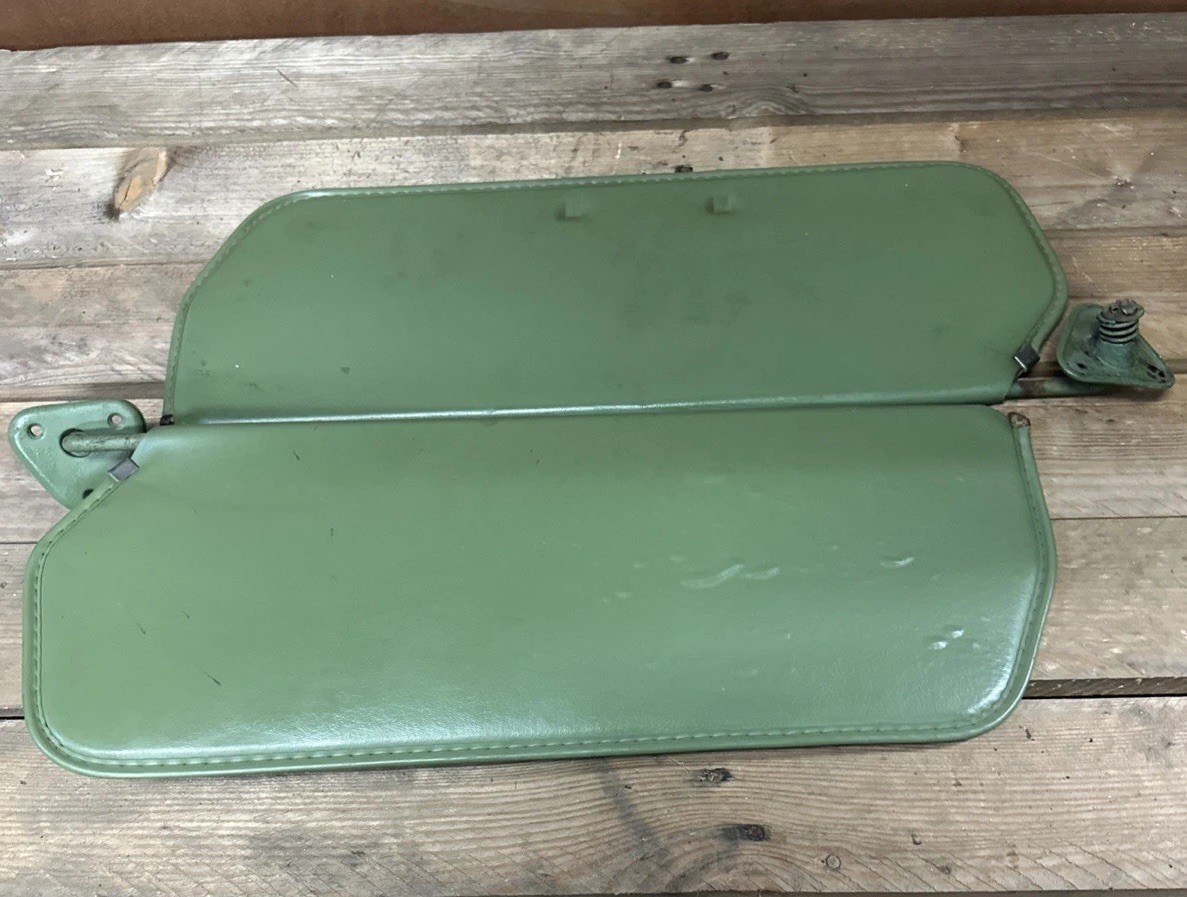 73-87 Chevrolet GMC Squarebody Truck Blazer K5 Sun Visor Pr LH RH OEM Lt Green 73-87 Chevrolet GMC Squarebody Truck Blazer K5 Sun Visor Pr LH RH OEM Lt Green