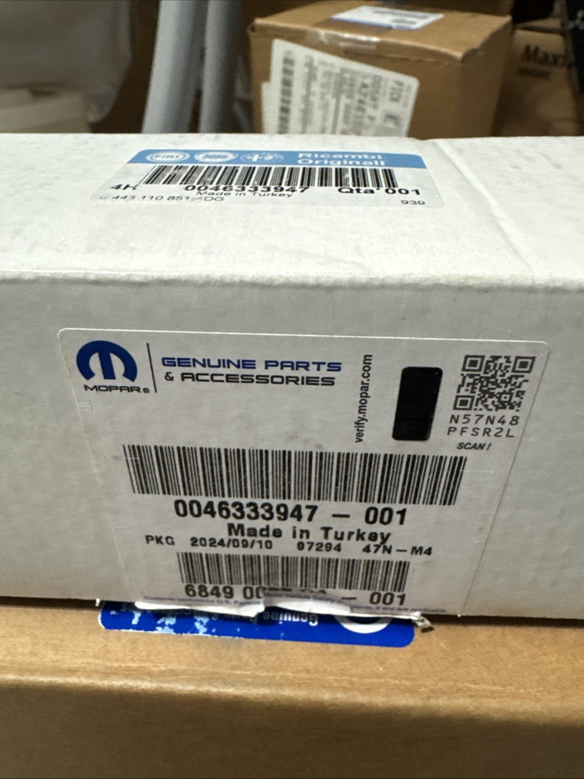 Genuine Mopar Fuel Injector 68490022AA 2020-2023 3.0L DIESEL RAM JEEP OEM NEW