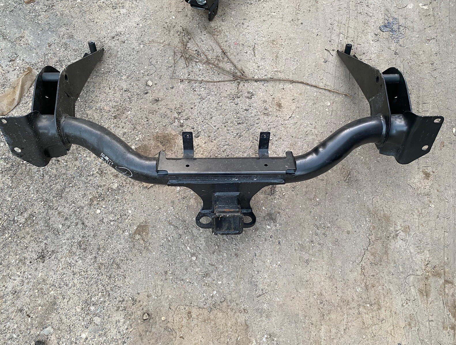 2020-2024 Chevrolet Silverado GMC Sierra Towbar Trailer Towing Hitch Receiver 2020-2024 Chevrolet Silverado GMC Sierra Towbar Trailer Towing Hitch Receiver