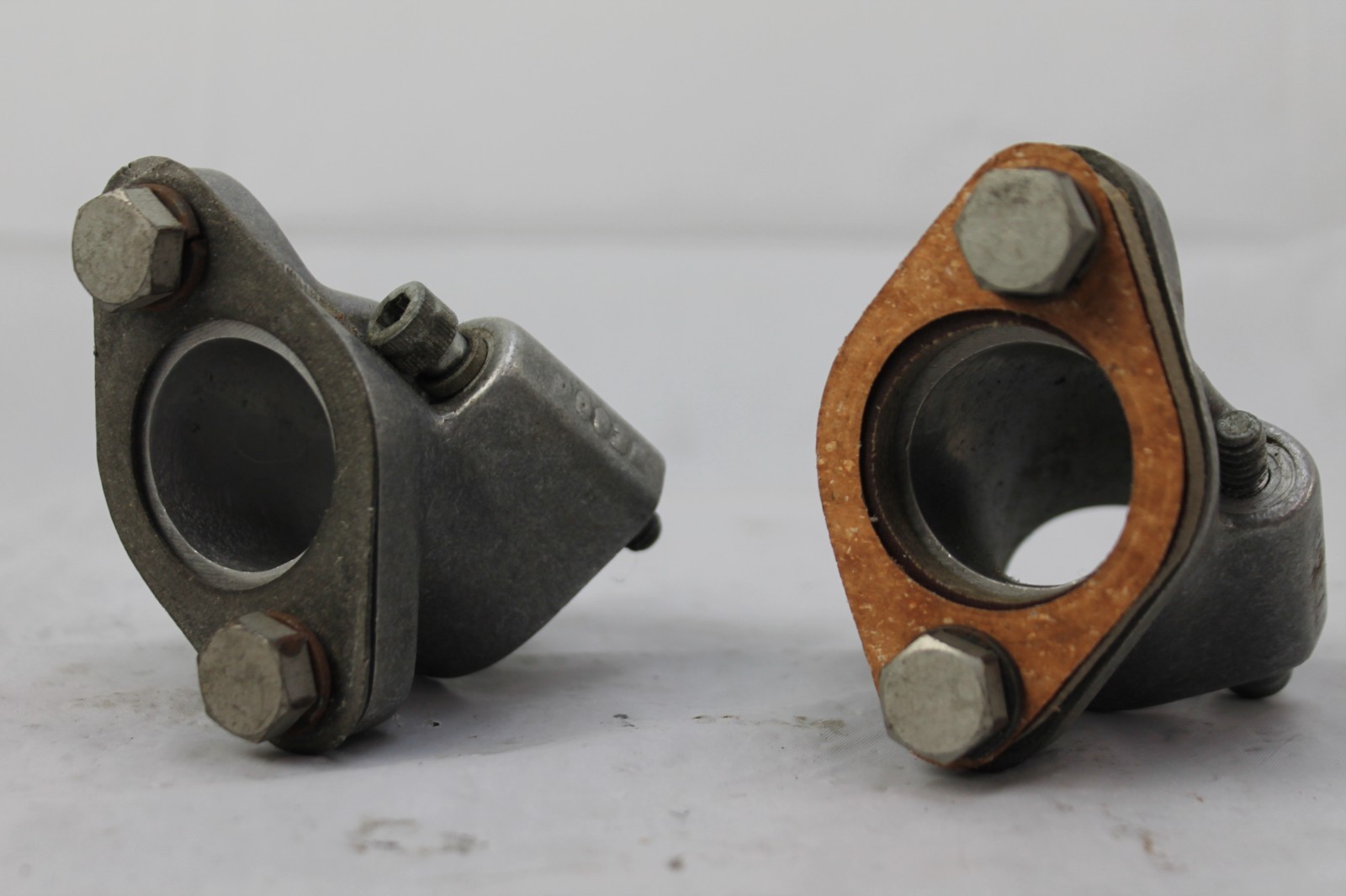 PAIR OF INTAKE MANIFOLDS BSA A65 PAIR OF INTAKE MANIFOLDS BSA A65