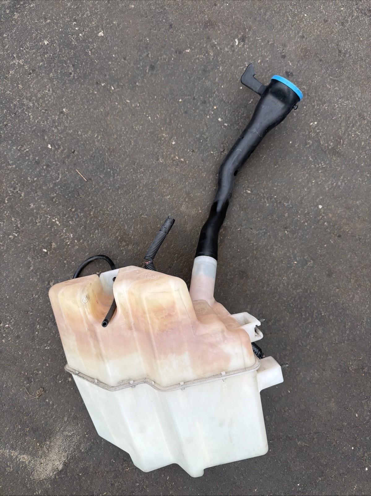 ✅03-06 NISSAN 350Z Convertible Only WINDSHIELD WASHER RESEVOIR TANK ✅03-06 NISSAN 350Z Convertible Only WINDSHIELD WASHER RESEVOIR TANK