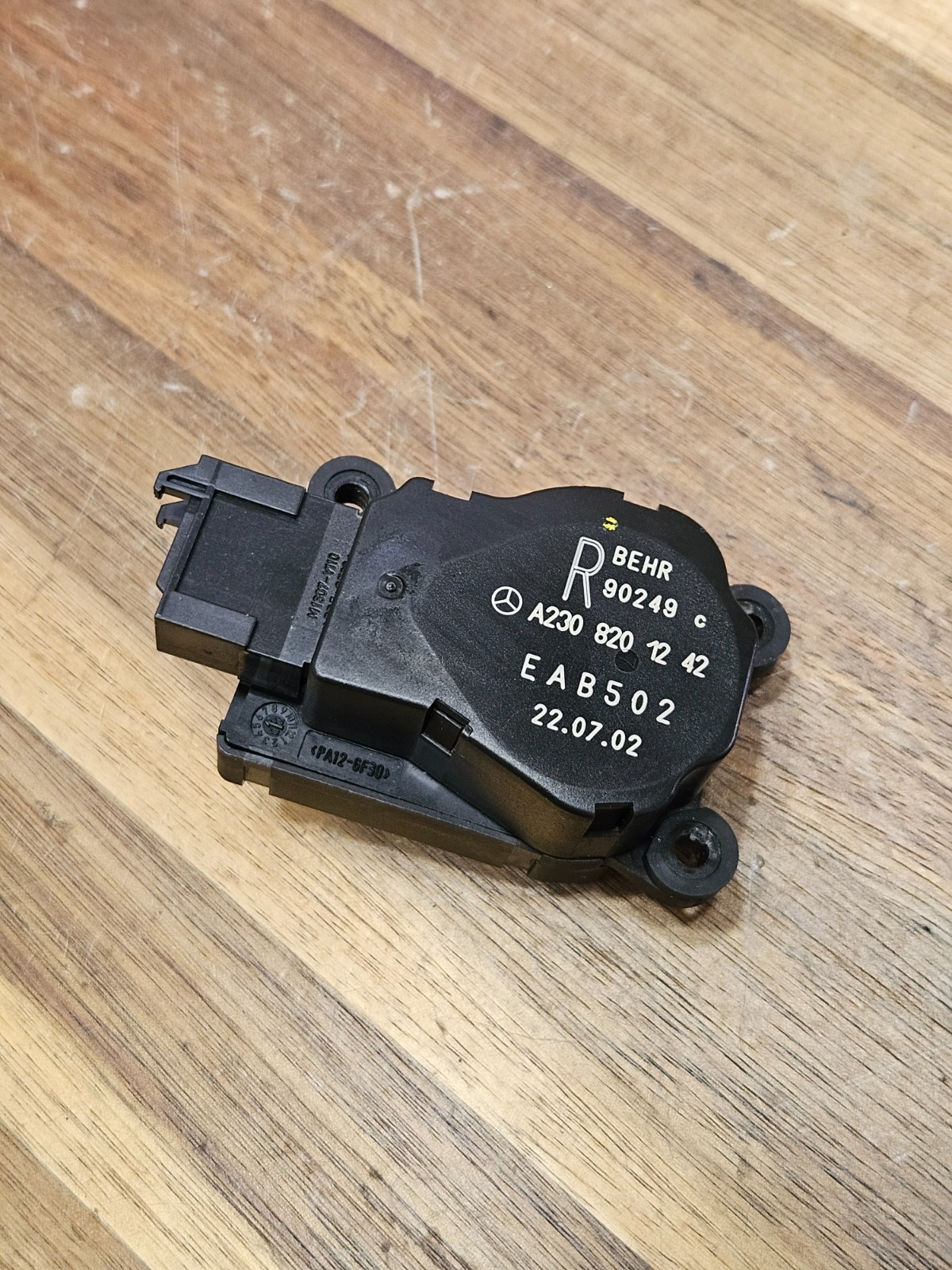 2003-2012 mercedes r230 sl500 heater flap motor actuator unit a2038201242 oem