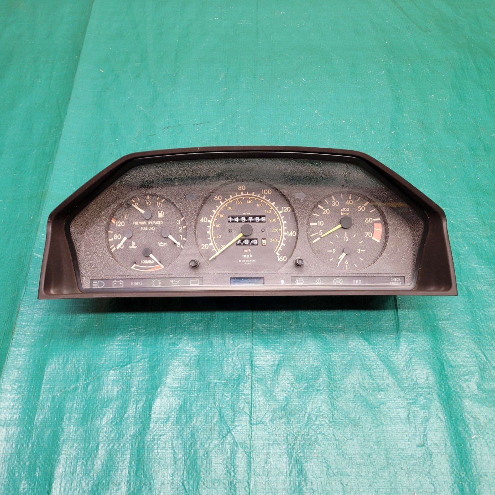 1986-1993 Mercedes W124 300E Instrument Guage Cluster Speedometer OEM 87001221