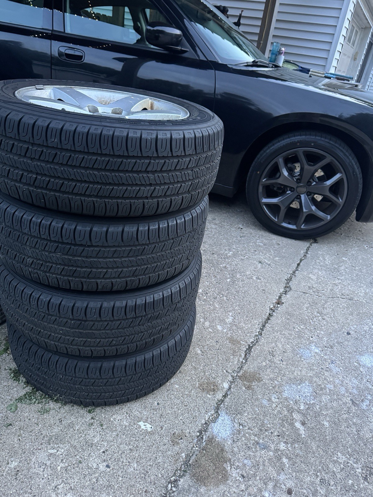 Set Of 4 Goodyear Assurance Tires 215/60r17 From Dodge Charger With Rims