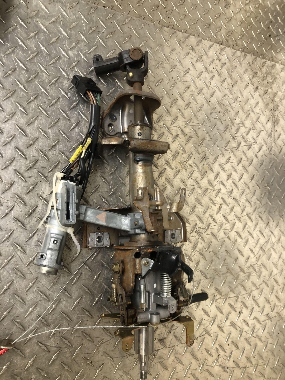 1994-1998 Toyota T100 Manual Transmission Steering Column Tilt Oem Tested 1994-1998 Toyota T100 Manual Transmission Steering Column Tilt Oem Tested
