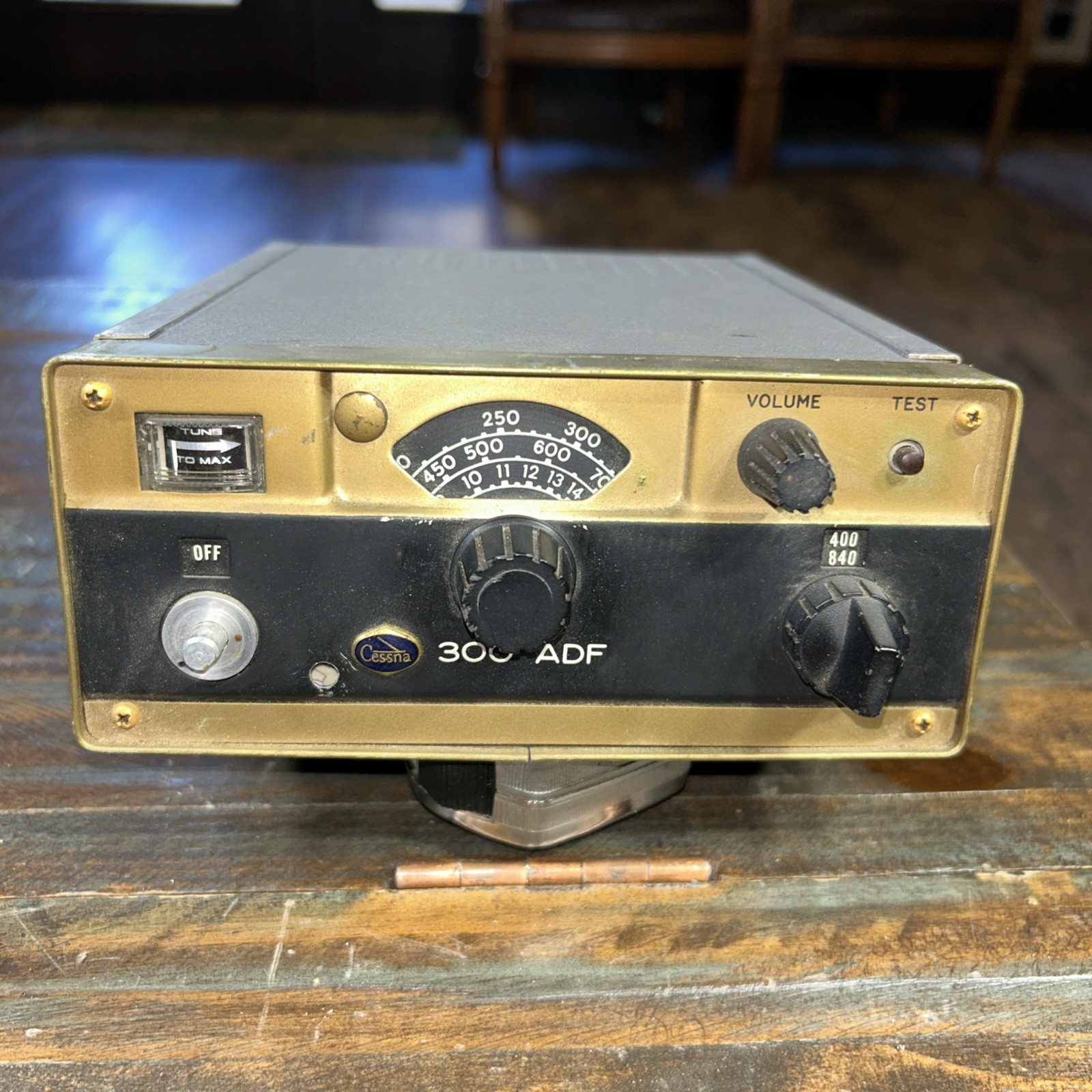 CESSNA 300 ADF RECEIVER R-521A P/N: 28340-1000