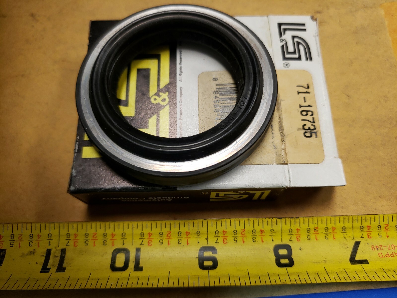 NOS L&S 16735 BEARINGS & OIL SEALS 