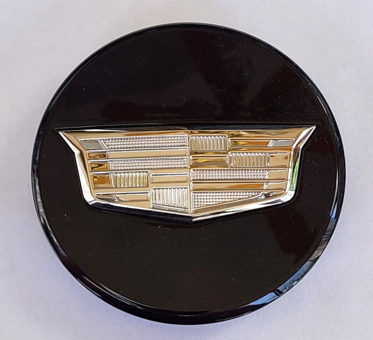 2016-18 Cadillac Escalade Center Wheel Cap Black w/Chrome Crest GM No. 19333201