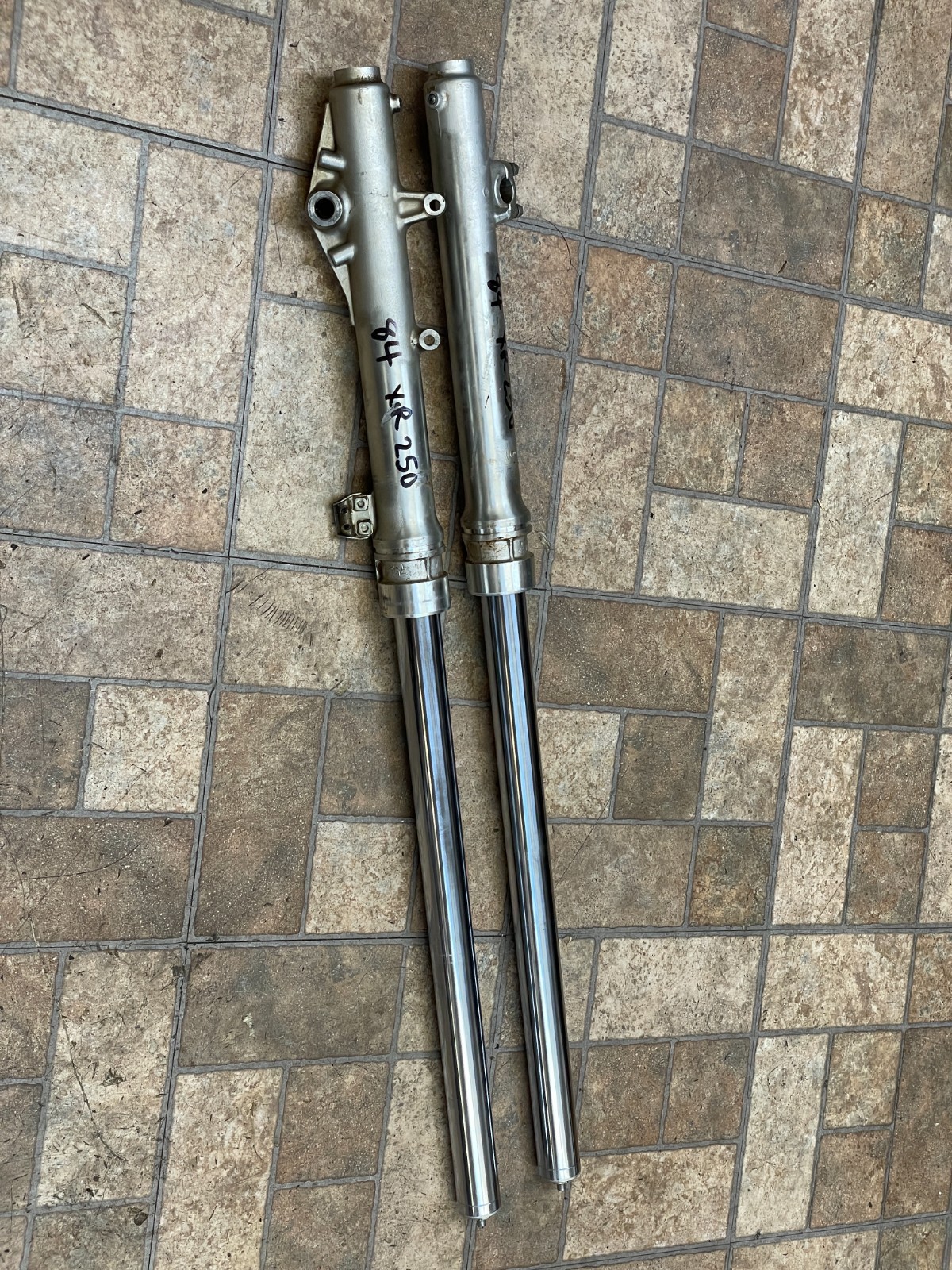 1984 1985 Honda XR250 XR 250 OEM KK1 Forks 1984 1985 Honda XR250 XR 250 OEM KK1 Forks