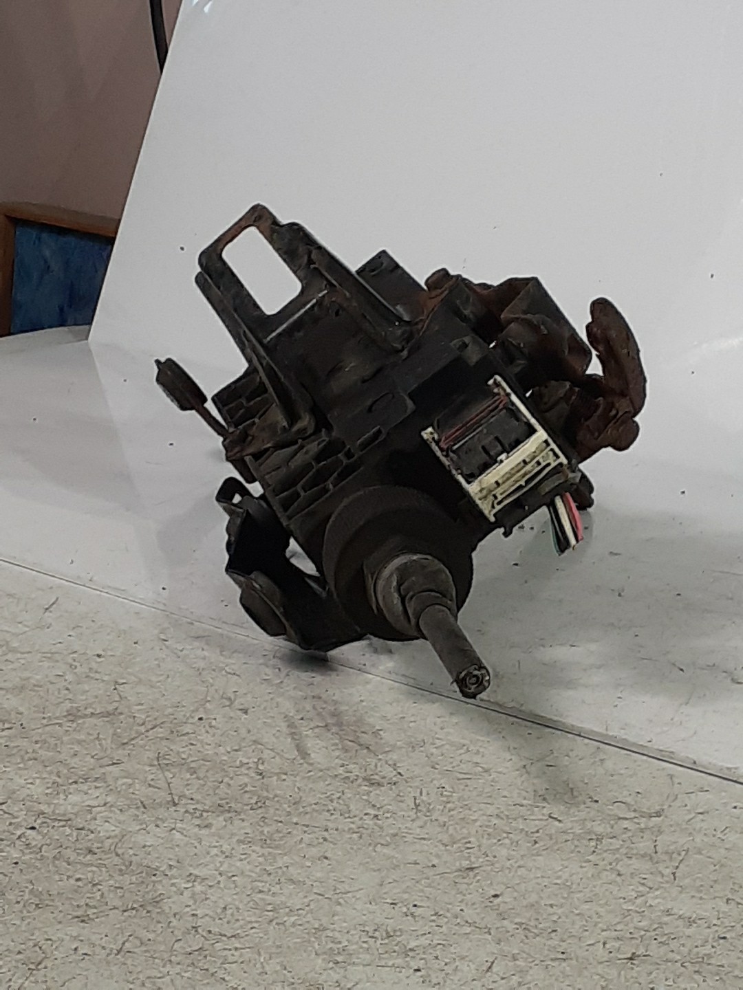 2010-2012 Subaru Outback Legacy Emergency Parking Brake Motor Actuator OEM 