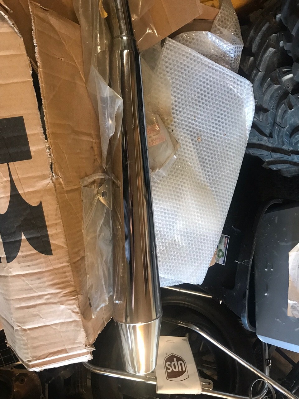 NEW NOS Vintage OEM 77-78 Kawasaki KZ400 RH Exhaust Muffler Assembly 18001-1006 NEW NOS Vintage OEM 77-78 Kawasaki KZ400 RH Exhaust Muffler Assembly 18001-1006