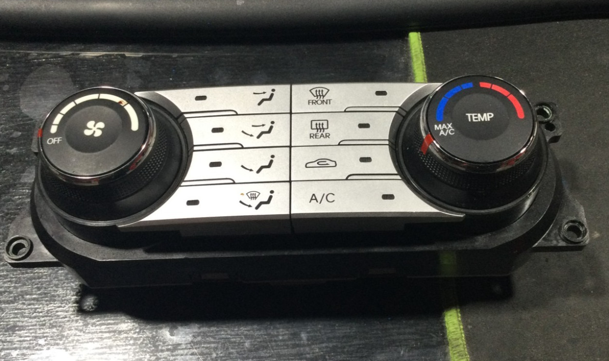 2009-2012 Hyundai Genesis A/C Climate Temp Control Cpe Manual Opt 9761A1 OEM