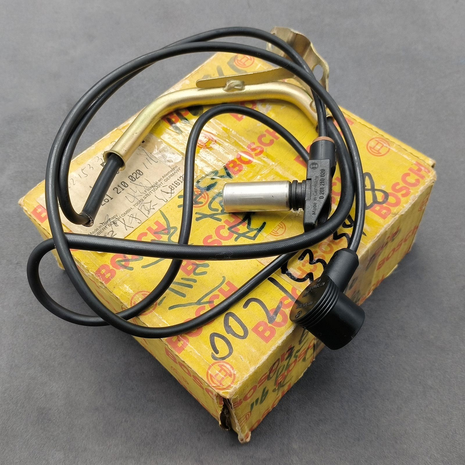 A0021533428 Crankshaft Position Sensor for 1986-1991 Mercedes 420SEL 0261210020