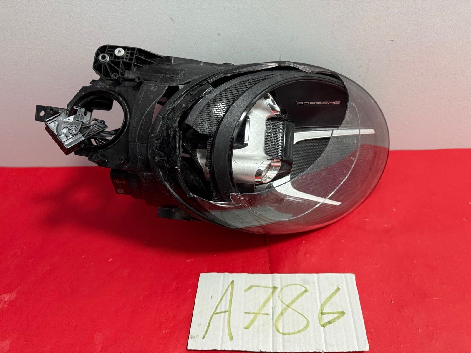 For Parts 2020-2024 Porsche 911 992 Carrera Right Passenger Headlight OEM 786 For Parts 2020-2024 Porsche 911 992 Carrera Right Passenger Headlight OEM 786