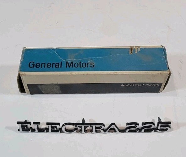 1973-1974 Buick ELECTRA 225 METAL Script SAIL PANEL EMBLEMS #9623647 6-1/8\ 1973-1974 Buick ELECTRA 225 METAL Script SAIL PANEL EMBLEMS #9623647 6-1/8\