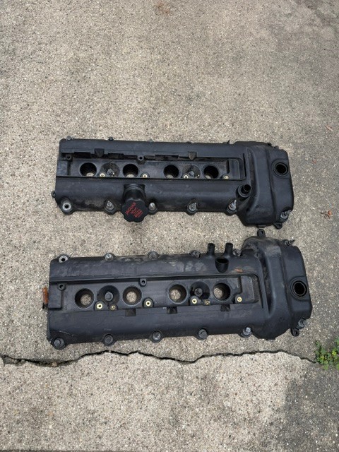 2003 2004 2005 2006 07 2008 JAGUAR S-TYPE  V8 4.2 ENGINE VALVE COVER (S)