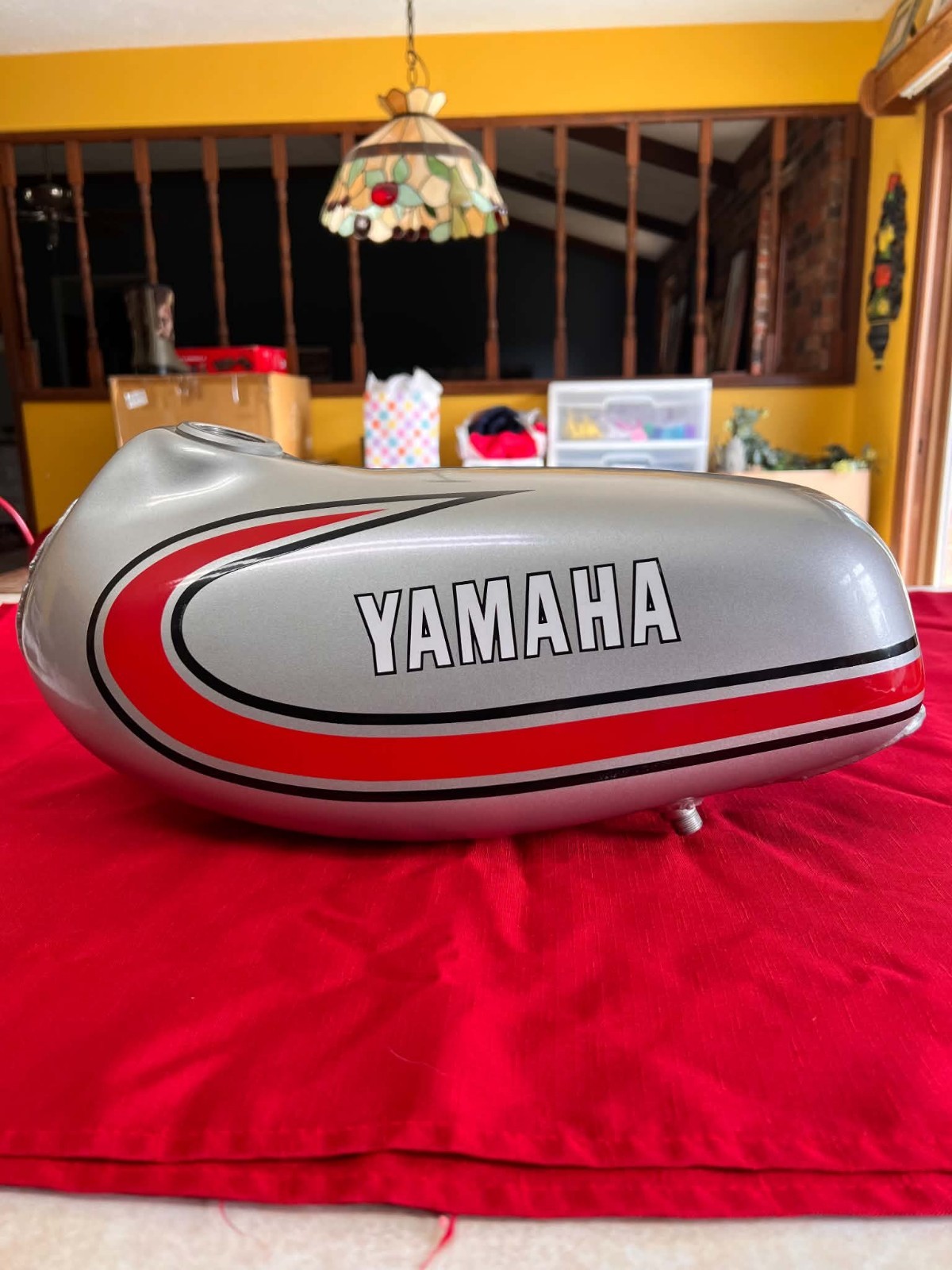 NOS 1974 Yamaha YZ125 YZ 125 OEM GENUINE FUEL GAS TANK PETROL NICE RESERVOIR