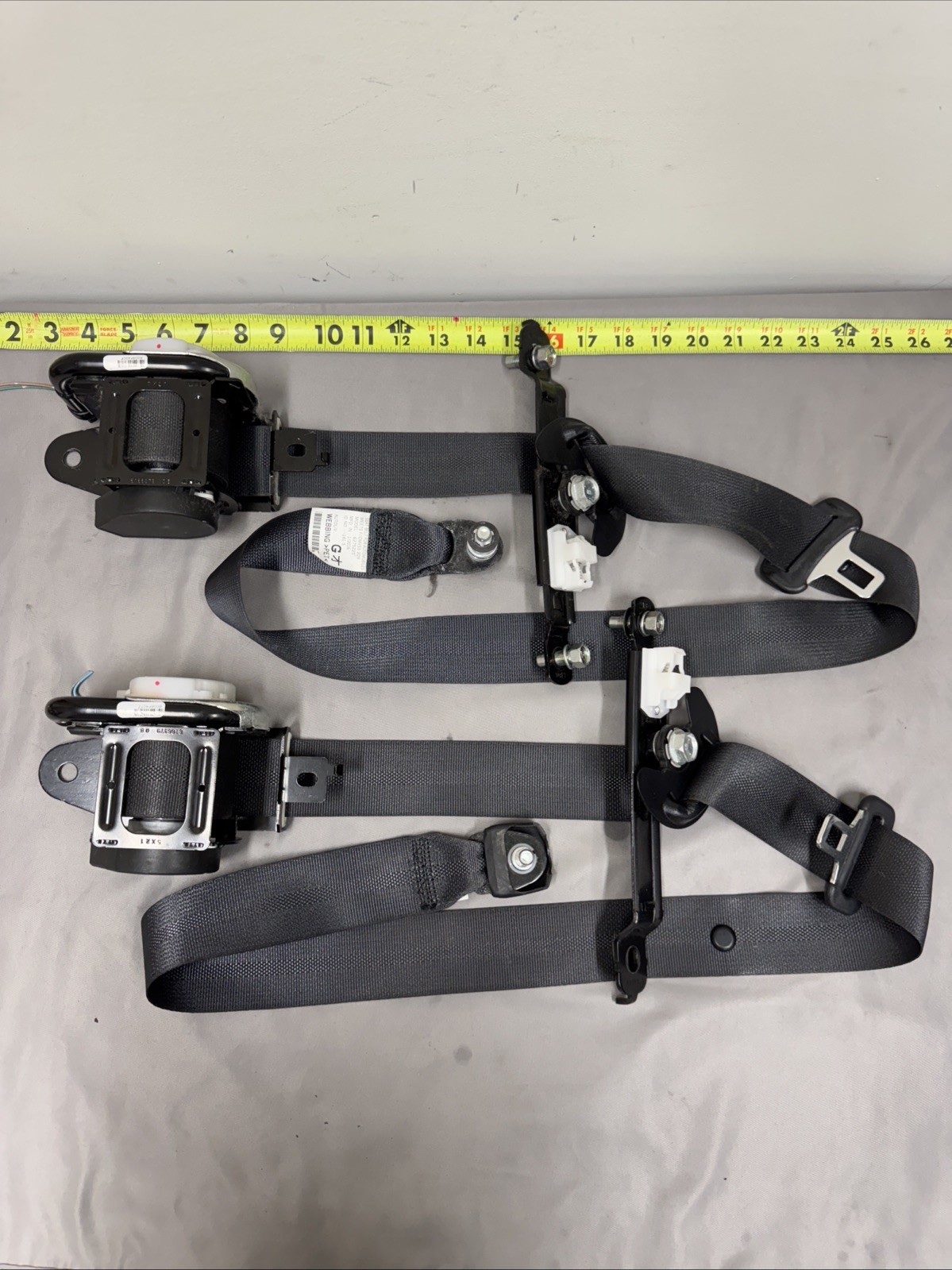 14-18 MITSUBISHI OUTLANDER SPORT RIGHT PASSENGER LEFT DRIVER SEATBELTS BLACK OEM