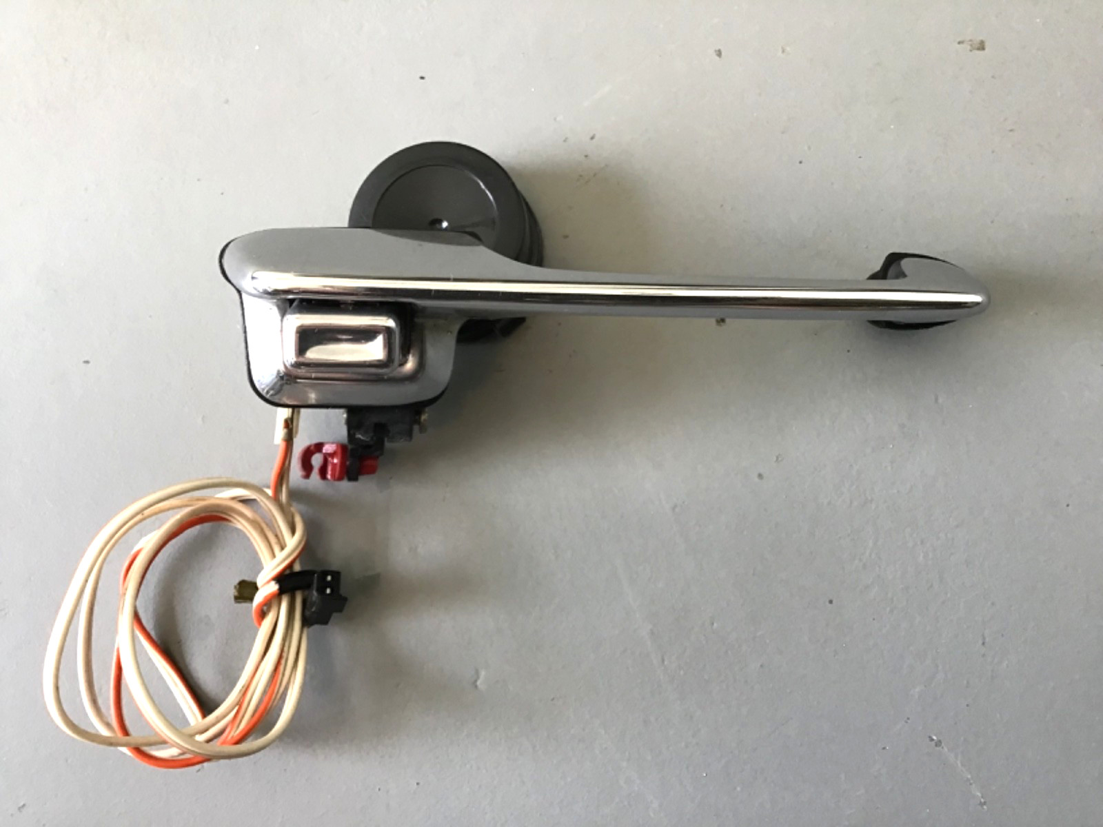 1986-1992 Cadillac Brougham Door Handle Right Front Passenger Exterior Chrome OE