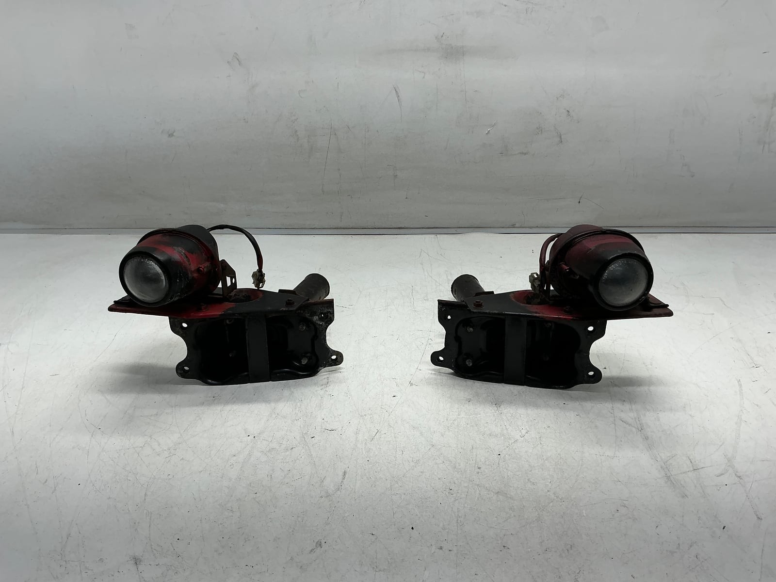 94-99 Mitsubishi 3000GT Right & Left Side Fog Light OEM CM 94-99 Mitsubishi 3000GT Right & Left Side Fog Light OEM CM
