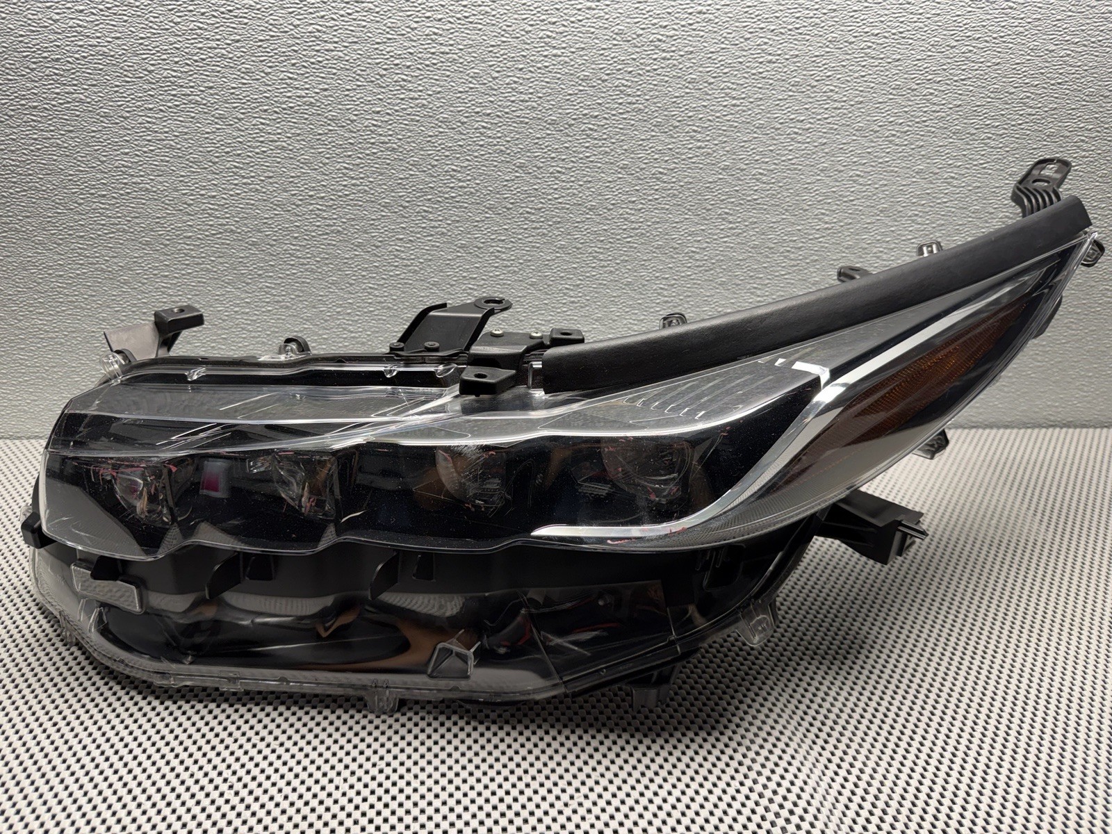 2017 2018 2019 2020 2021 2022 Toyota Prius Prime Left OEM LED Headlight Japan