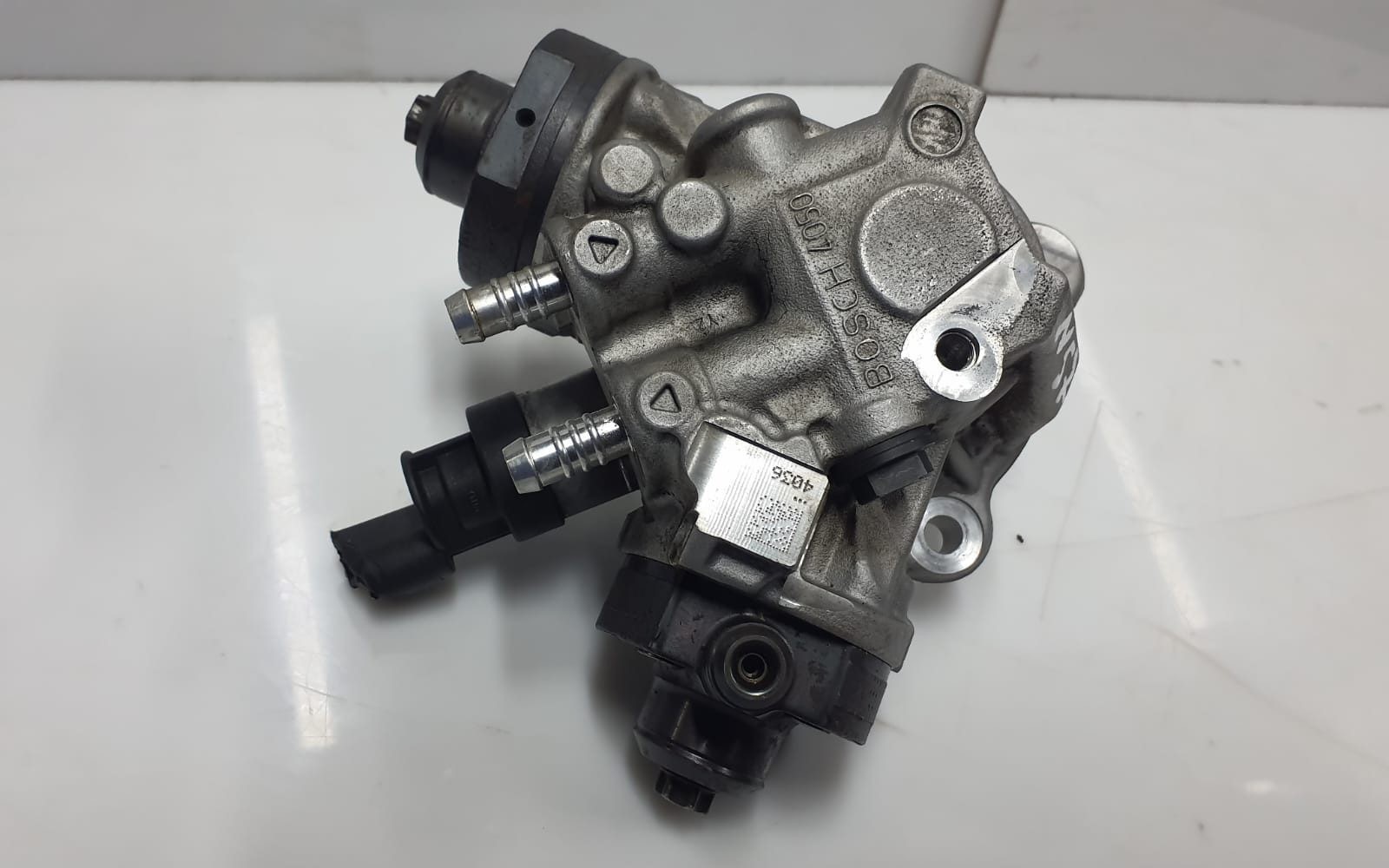 2010-2015 BMW X5 DIESEL N57 3.0 F10 F07 High Pressure Fuel Pump 7823463
