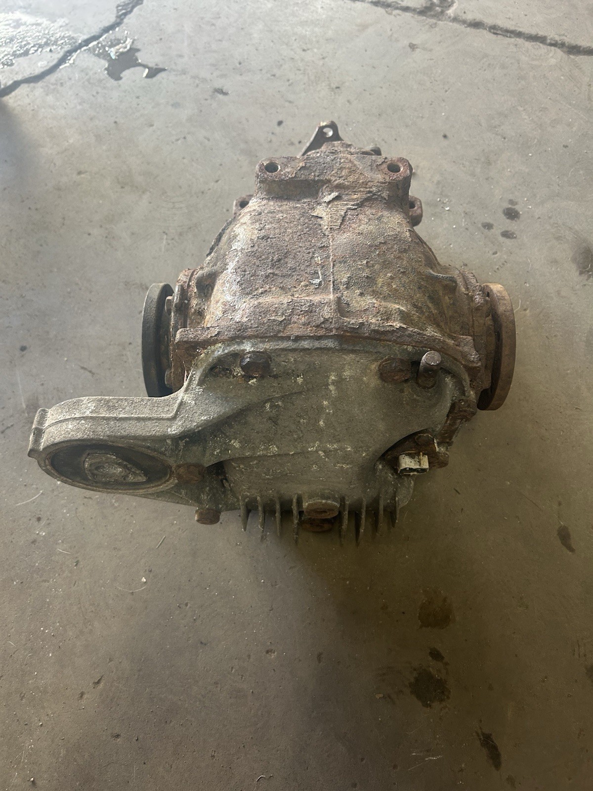 1989-1991 BMW E30 325IX Medium Case 188MM LSD Differential 4.10 Ratio VLSD