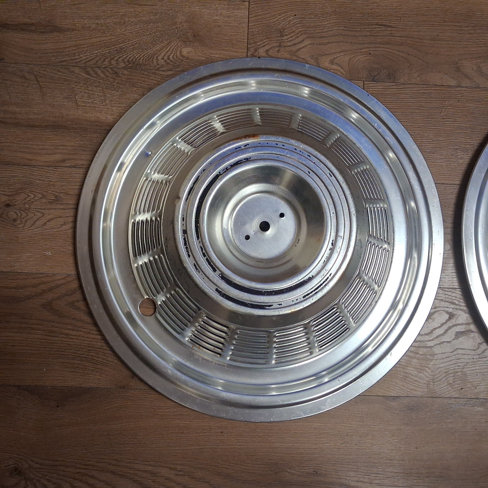 Vintage 1980's-90's Fleetwood, Pace Arrow, Motorhome / RV 19.50-inch Hubcap