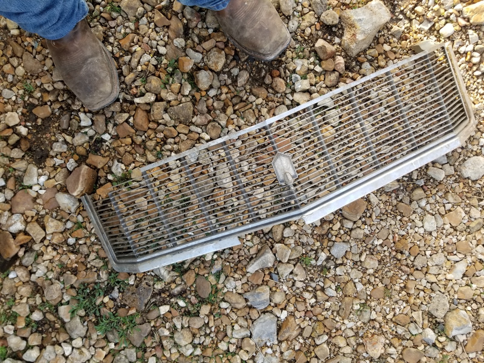 71 1971 CHEVROLET MONTE CARLO CHROME GRILLE GM #3982444...SURVIVOR 71 1971 CHEVROLET MONTE CARLO CHROME GRILLE GM #3982444...SURVIVOR