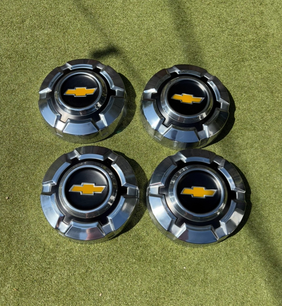 VINTAGE 1967-72 CHEVY TRUCK 1/2 TON DOG DISH POVERTY HUBCAPS EXTRA NICE  C10