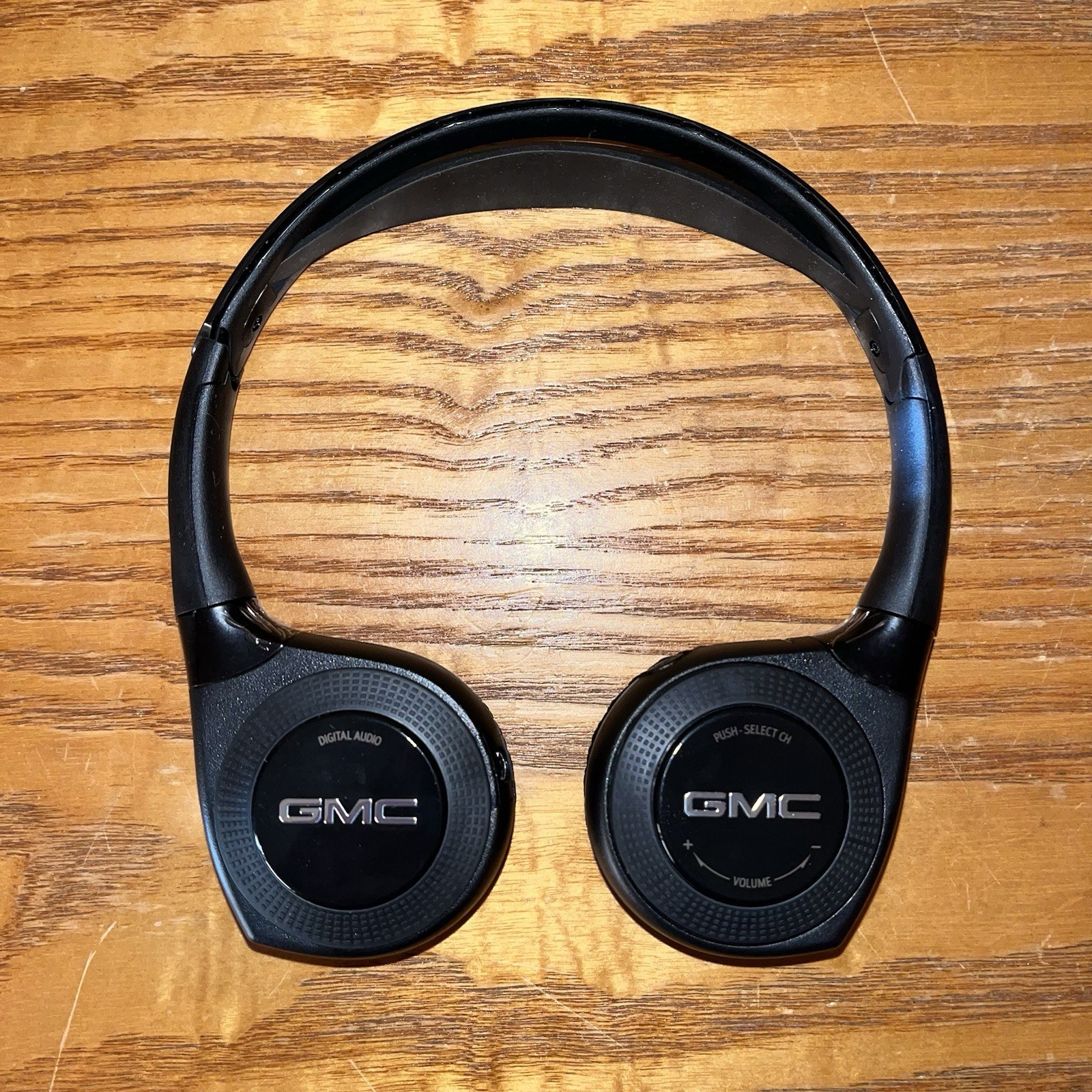 Dual-Channel Wireless Infrared (IR) Headphone 2021-23 GMC Terrain Yukon 85132642 Dual-Channel Wireless Infrared (IR) Headphone 2021-23 GMC Terrain Yukon 85132642