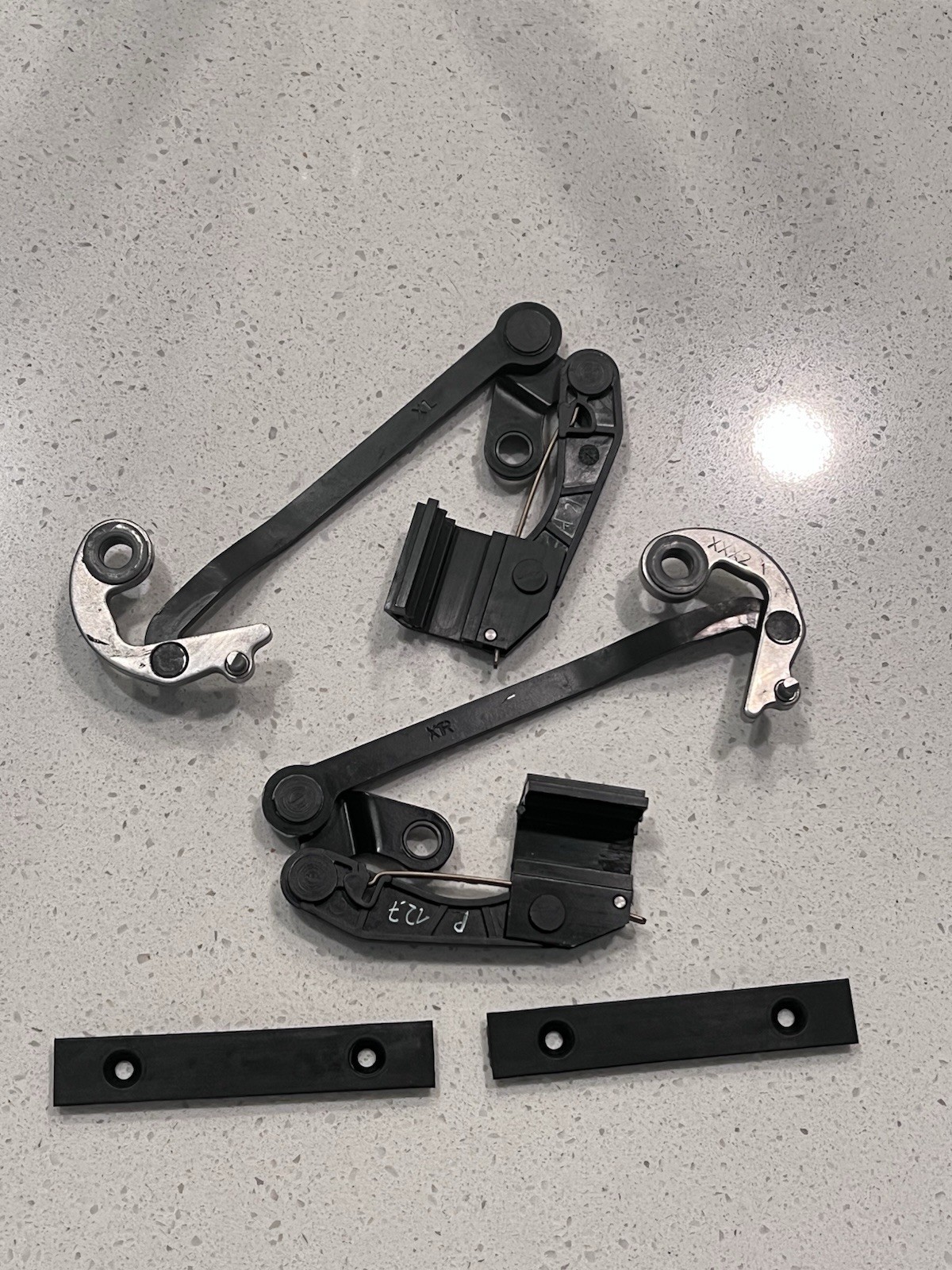 MINI Cooper Convertible Top Front Linkage Latch R52 Left And Right  54347174763