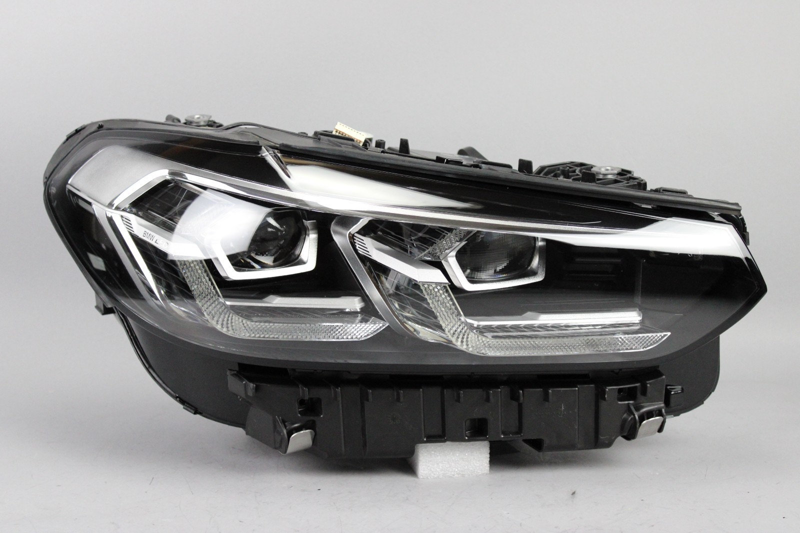2022-2024 BMW X3 X4 G01 G02 Right Passenger LED Headlight OEM Chrome 63115A0E602 2022-2024 BMW X3 X4 G01 G02 Right Passenger LED Headlight OEM Chrome 63115A0E602