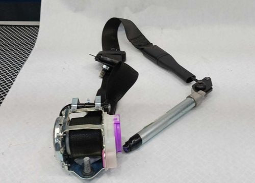 2018-2022 Chevy Equinox Front Driver Seat Belt Retractor Assembly Black Used 2018-2022 Chevy Equinox Front Driver Seat Belt Retractor Assembly Black Used