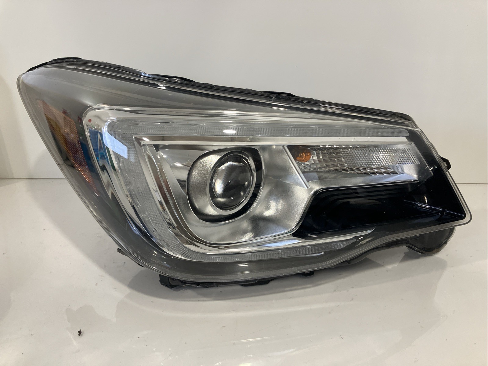 2017 2018 Subaru Forester Passenger Right RH Adaptive LED Headlight OEM 0203