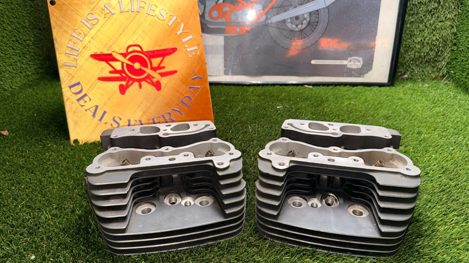 Harley Twin Cam 96 103 Cylinder Heads Pair Clean ACR Ported New Guides 16728-99 Harley Twin Cam 96 103 Cylinder Heads Pair Clean ACR Ported New Guides 16728-99