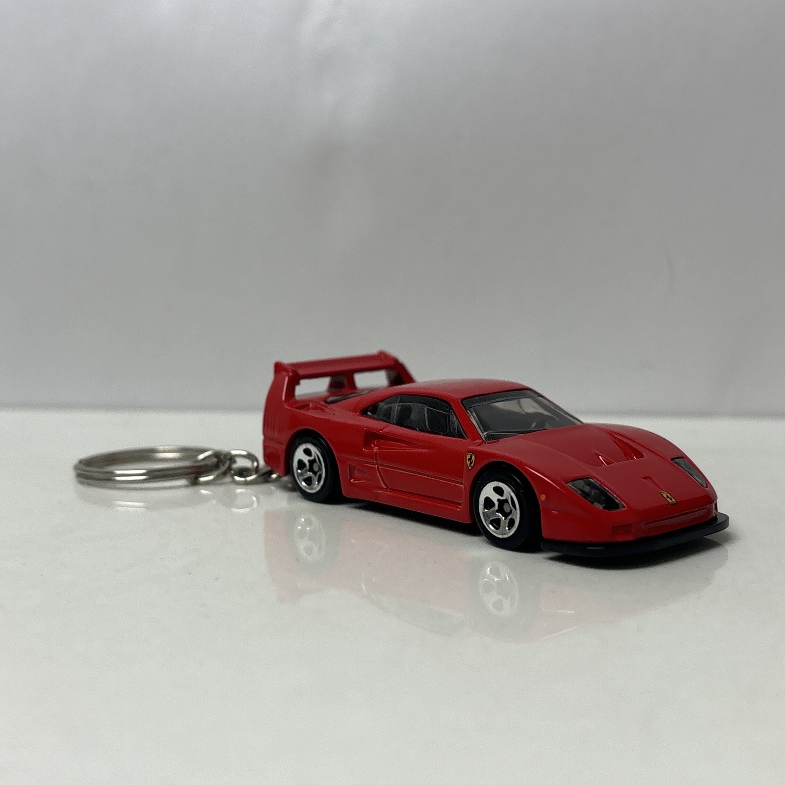 RARE KEY CHAIN RED FERRARI F40 CUSTOM LIMITED EDITION 1987 1988 1989 1990-1996