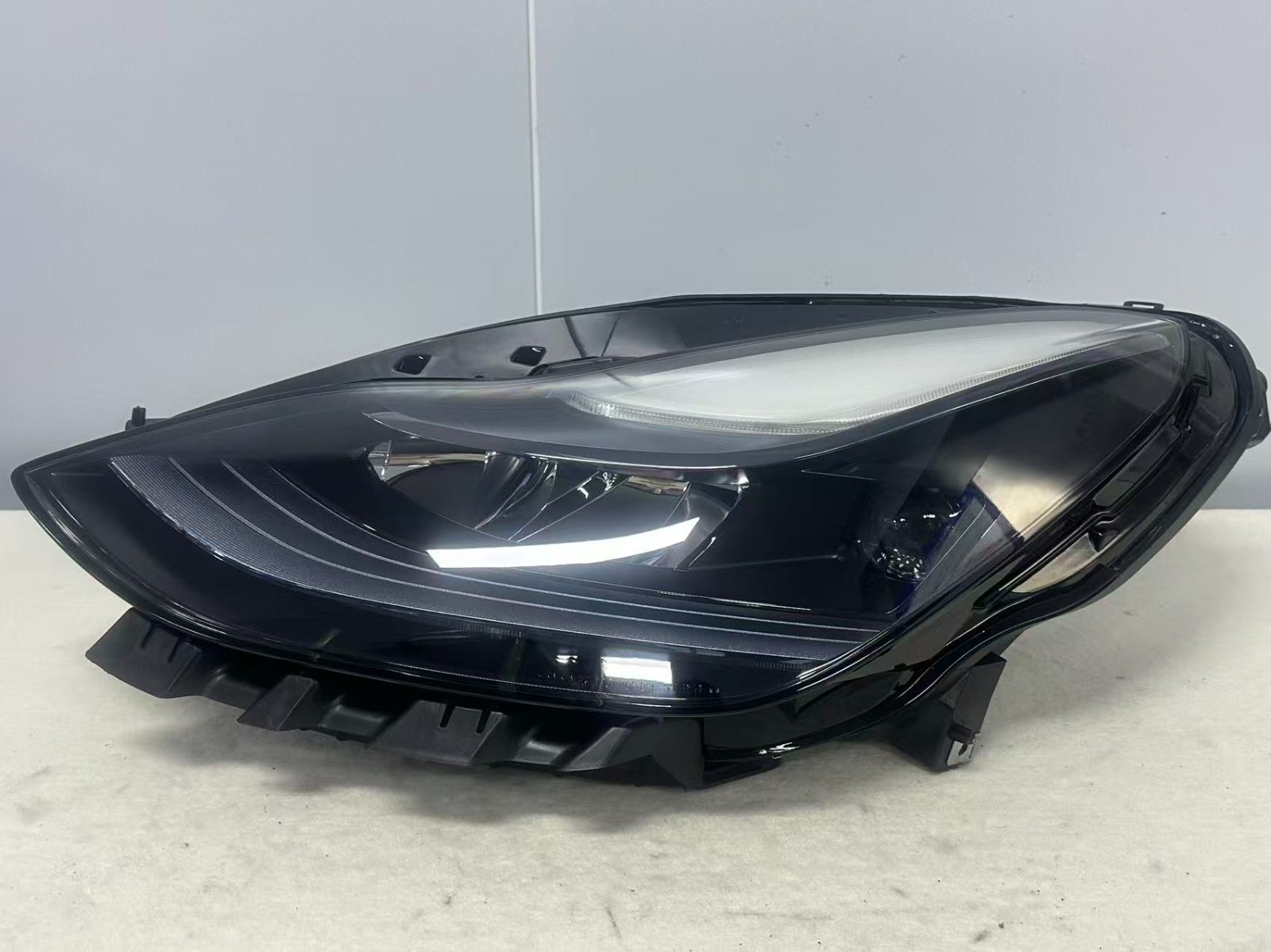 2021-2023 Tesla Model 3 Y LED Projector Headlight Assembly Left Driver Side OEM