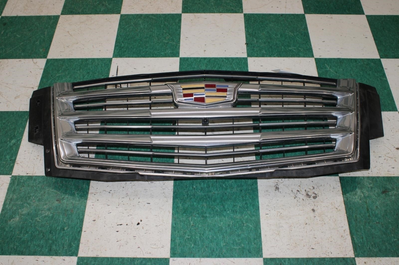 ⚠️DMG⚠️ 15-20 Escalade Platinum Chrome Bars Front Upper Grill Panel OEM Factory
