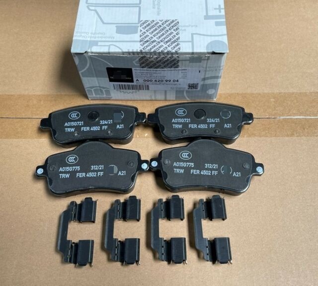 NEW OEM FOR FIT Mercedes-Benz Disk Brake Pad Rear 000-420-99-04 0004209904